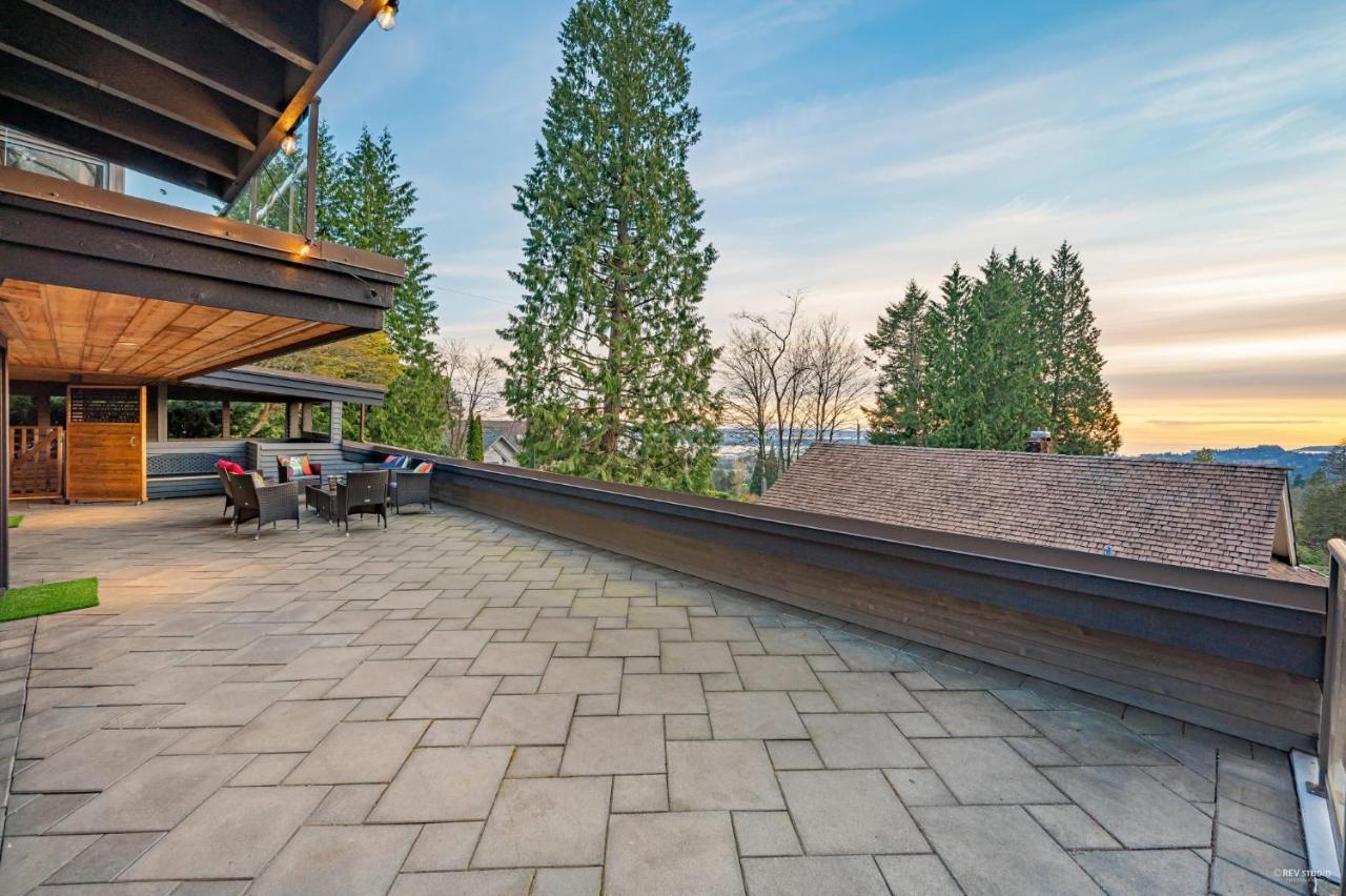 Cypress: Private Bedroom/Bathroom/Office, With Shared Pool, Hot Tub North Vancouver Esterno foto