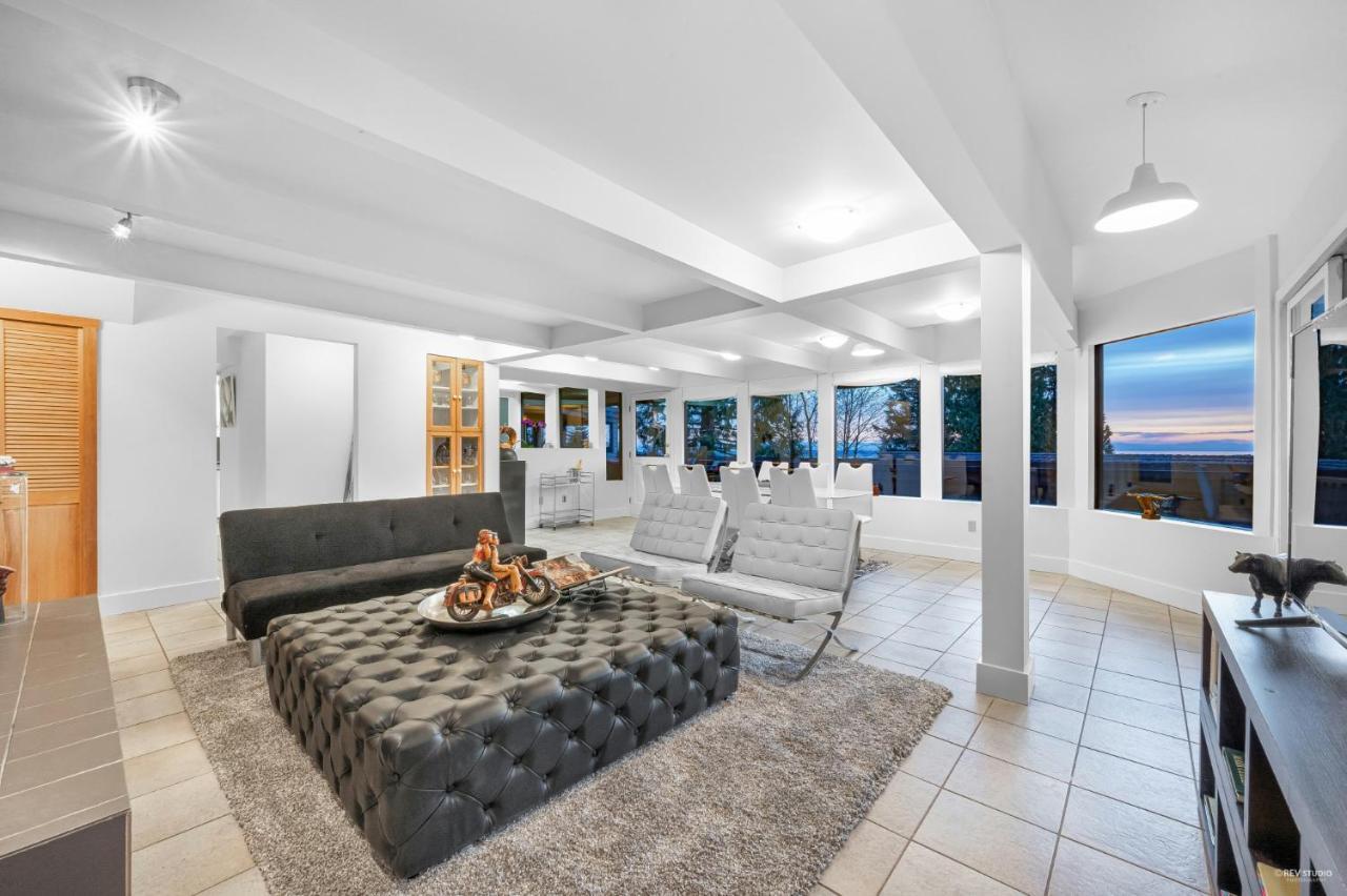 Cypress: Private Bedroom/Bathroom/Office, With Shared Pool, Hot Tub North Vancouver Esterno foto