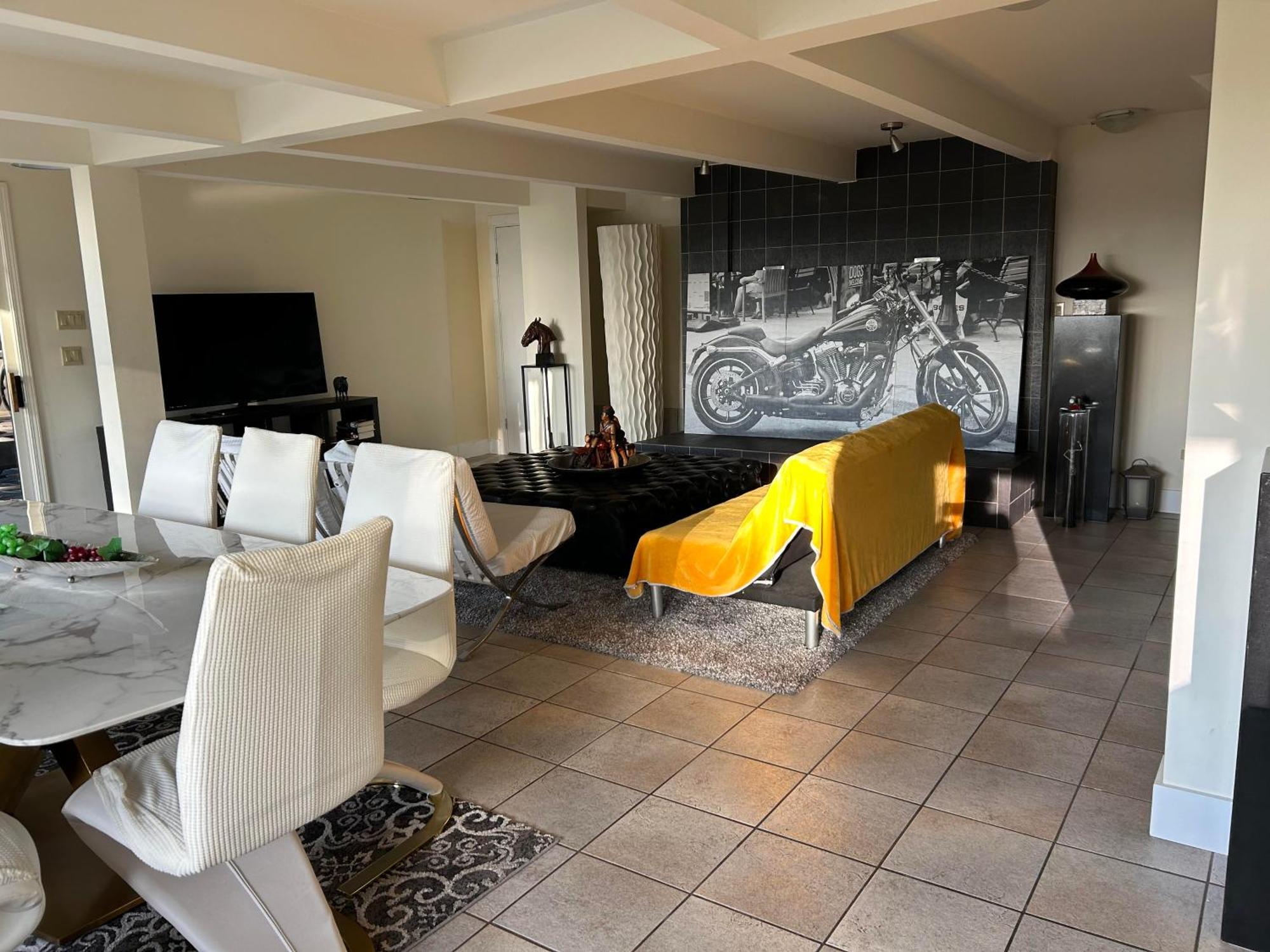 Cypress: Private Bedroom/Bathroom/Office, With Shared Pool, Hot Tub North Vancouver Esterno foto