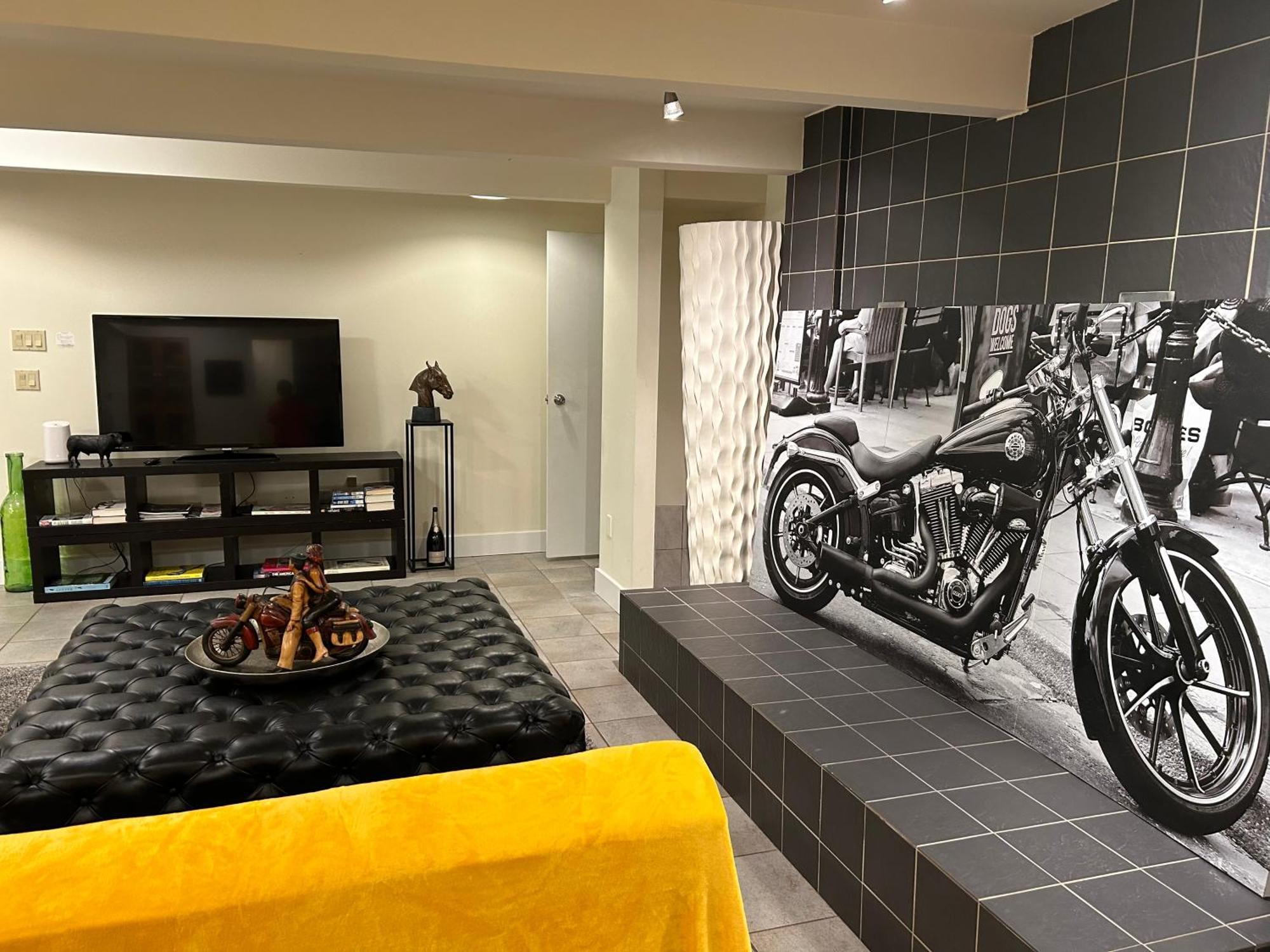 Cypress: Private Bedroom/Bathroom/Office, With Shared Pool, Hot Tub North Vancouver Esterno foto