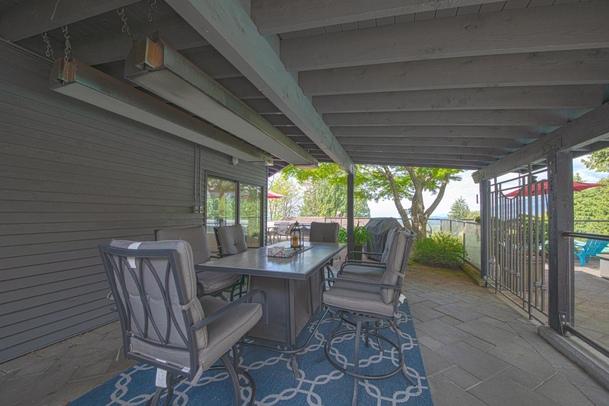 Cypress: Private Bedroom/Bathroom/Office, With Shared Pool, Hot Tub North Vancouver Esterno foto